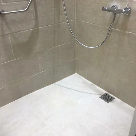 Check-inn - Adults Only Apartman